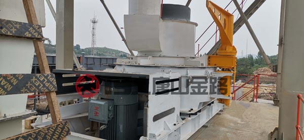 錘破、對輥破、立軸沖擊破三種制砂設(shè)備優(yōu)劣對比